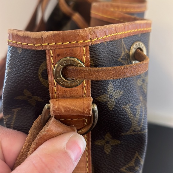 Authentic lv vintage purse. Has flaws I bought to have repurposed and never did. - Picture 4 of 4